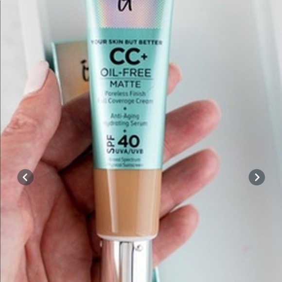 IT CC+ Cream Matte Foundation - Picture 2 of 6